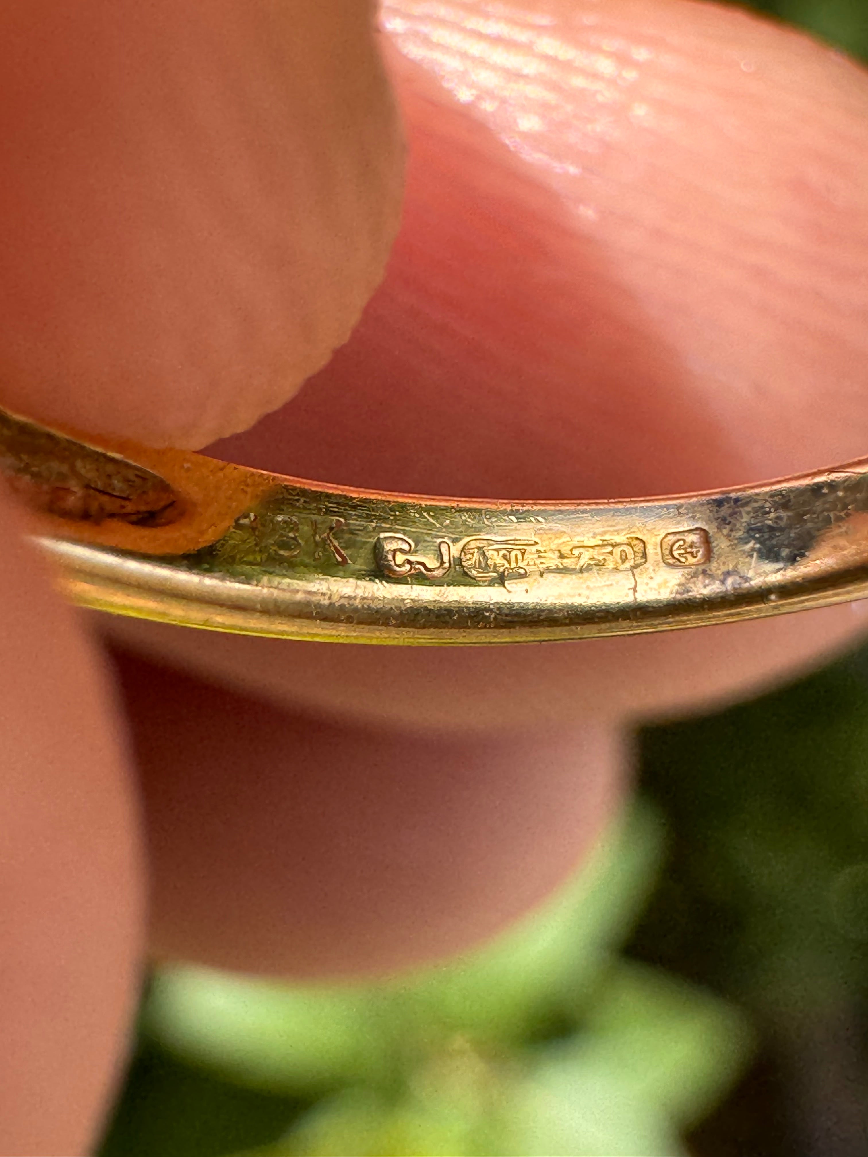Lot 78: 18ct Yellow Gold Diamond Ring Estimate £200-400
