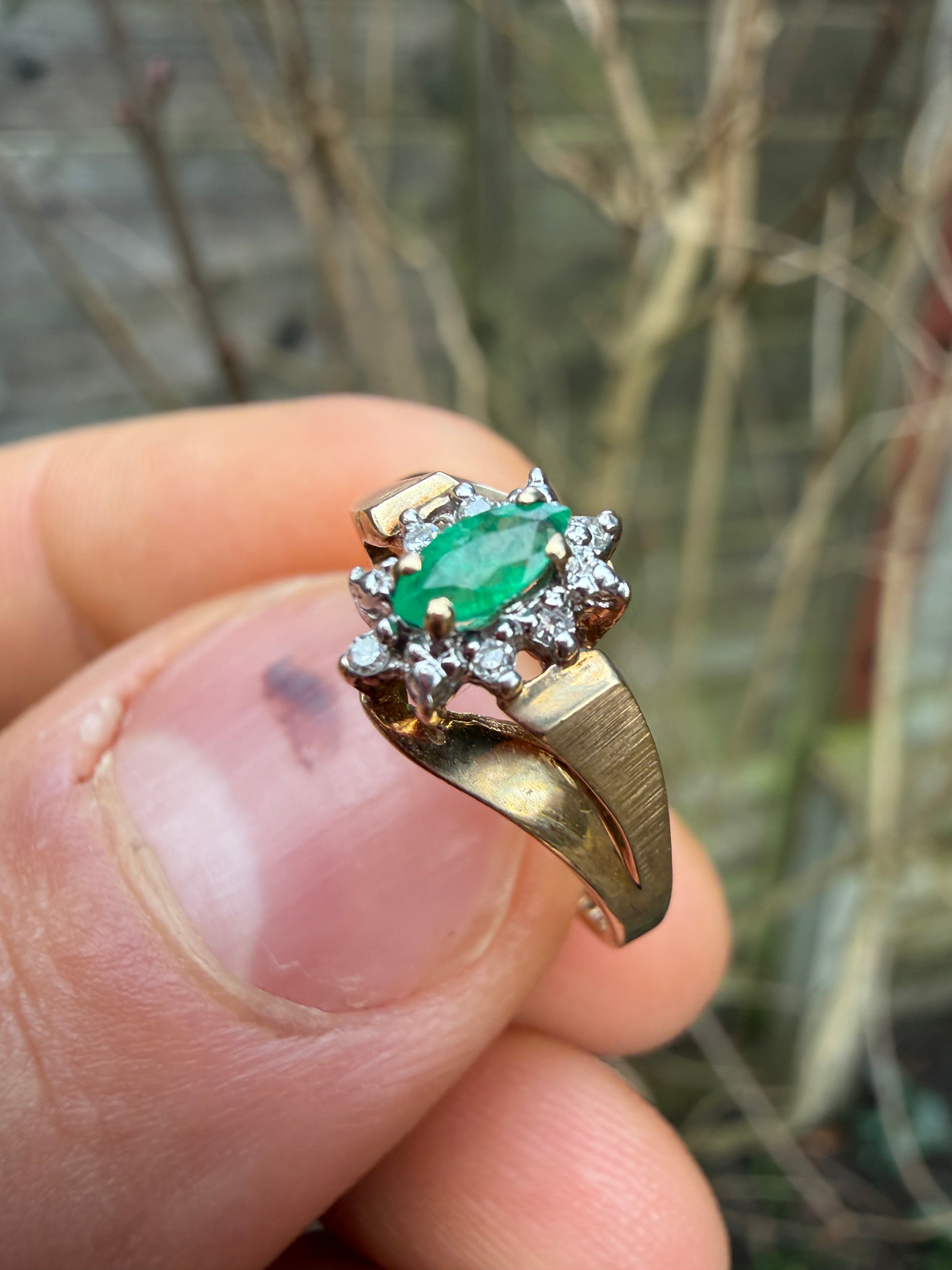 Lot 8: 18ct Yellow Gold Emerald Diamond Ring Estimate
