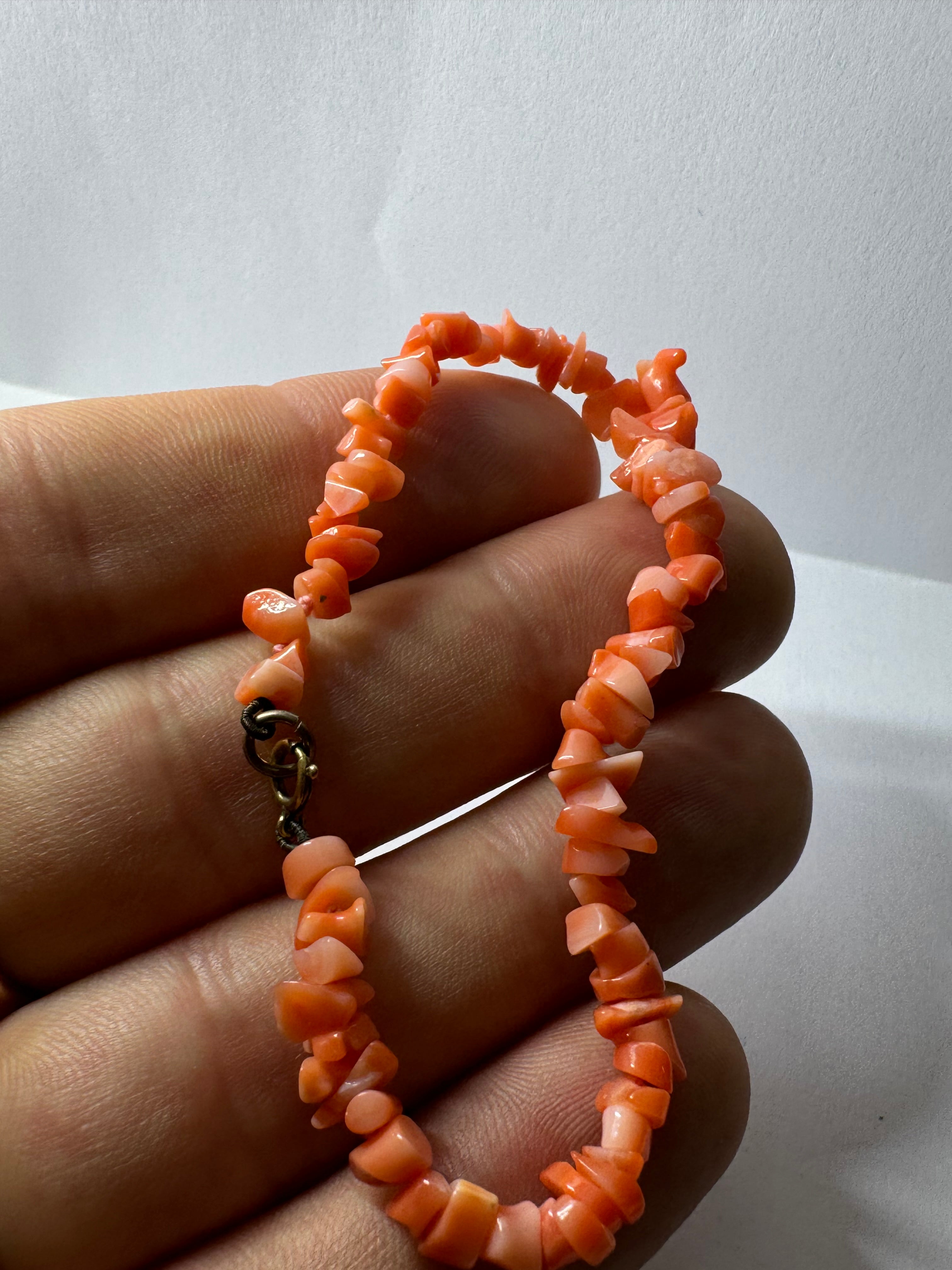 Vintage Coral Bracelet 9ct Clasp