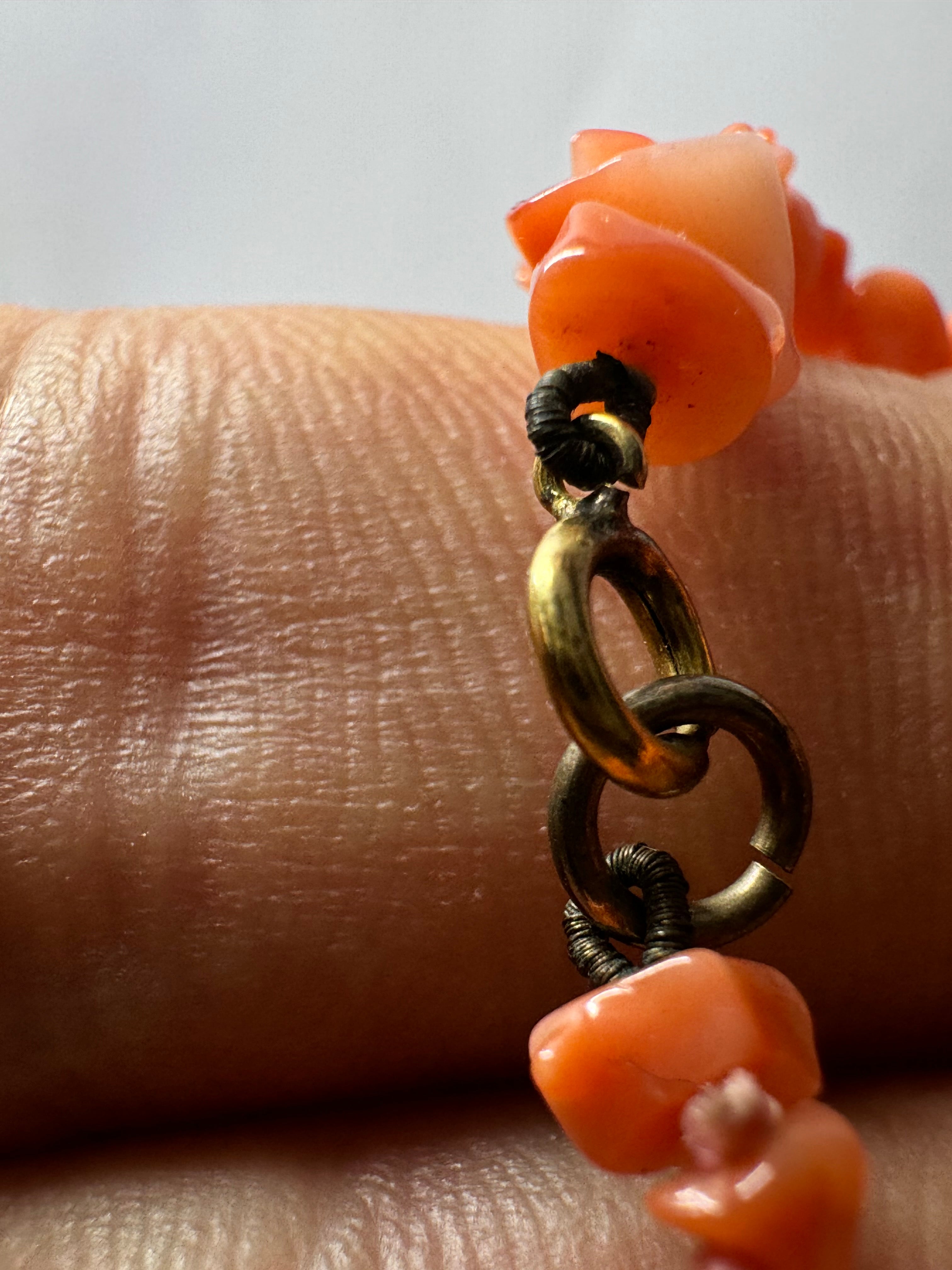 Vintage Coral Bracelet 9ct Clasp