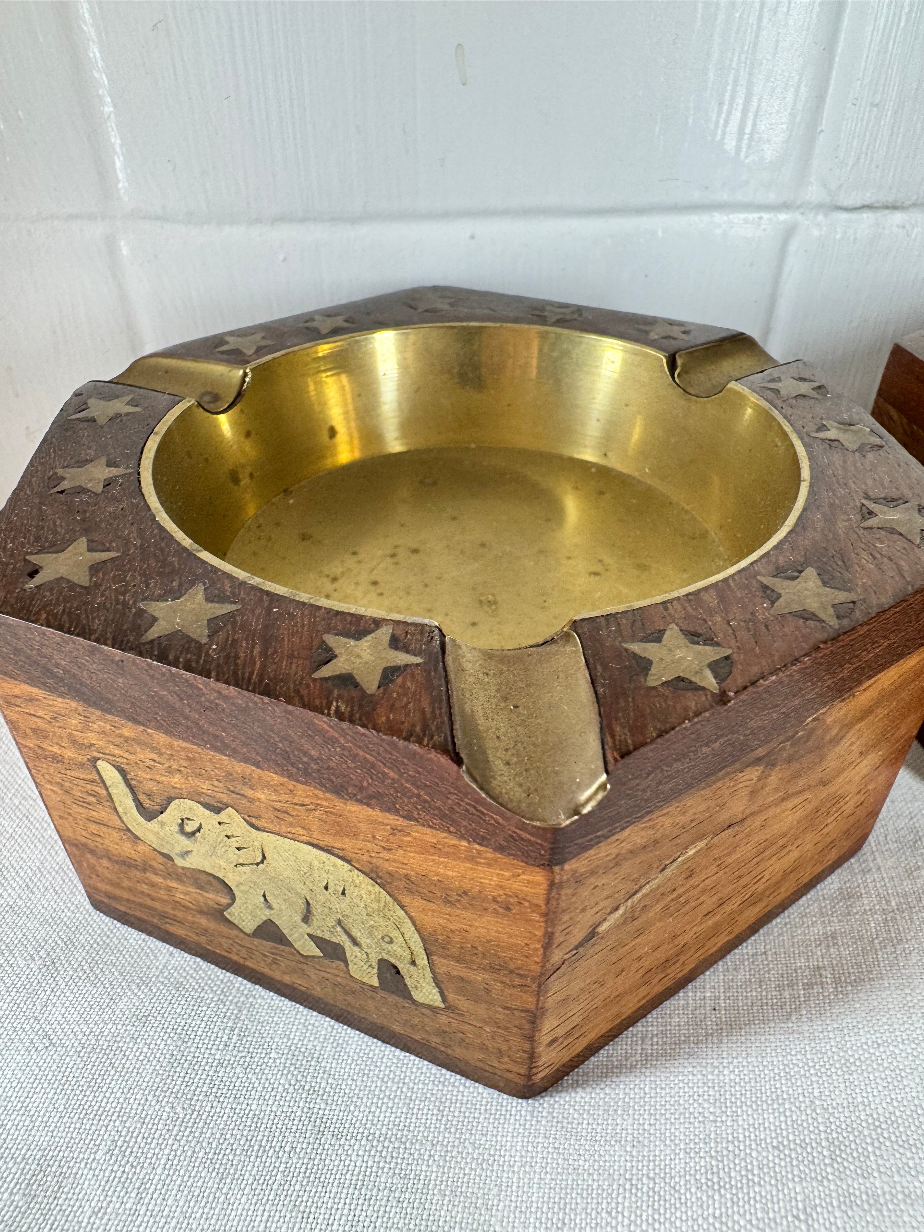 Vintage 10cm Teak Wood Brass Inlaid Elephant Stars 3 Smoker Ashtrays x2