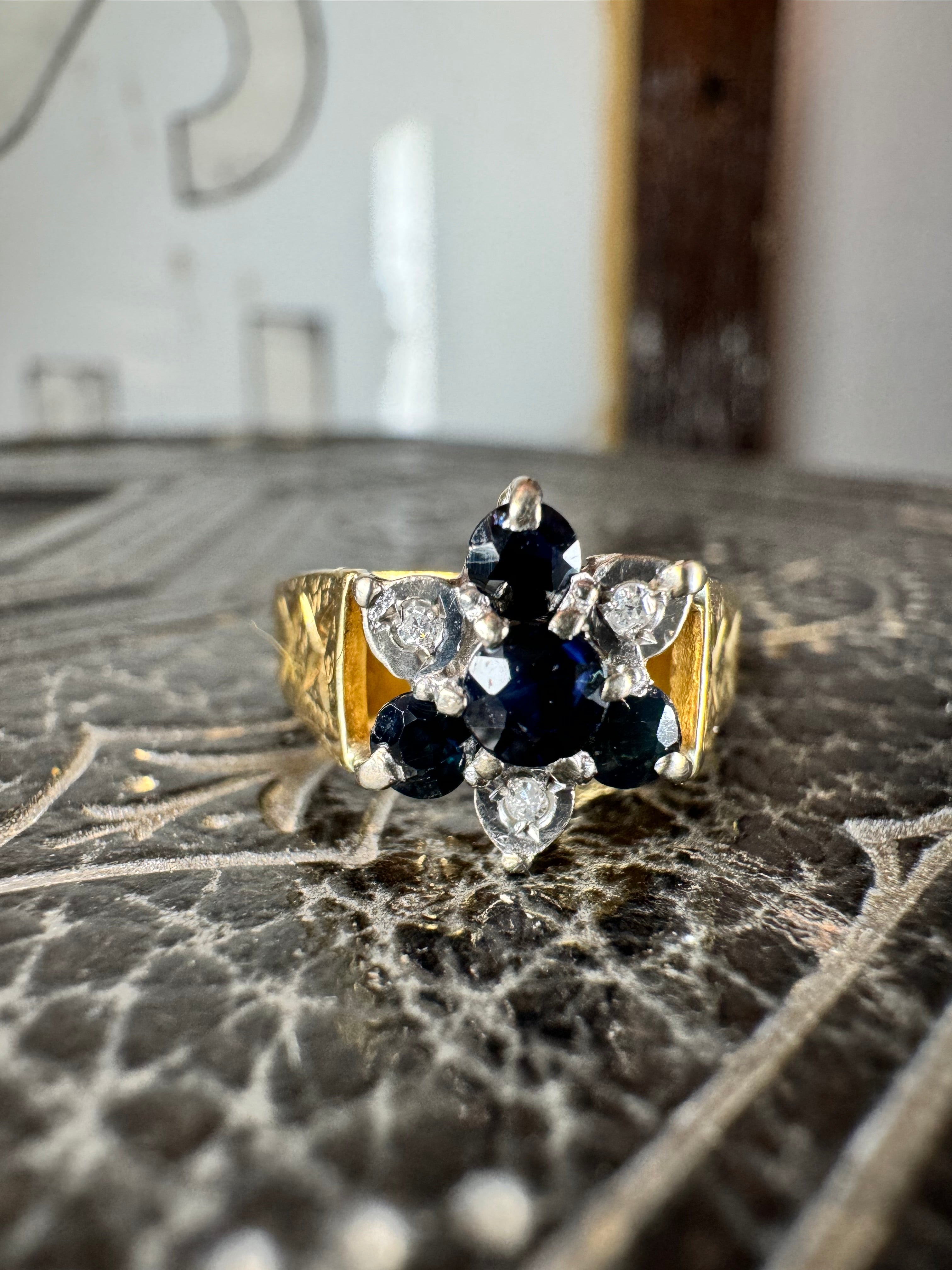 Vintage 9ct Sapphire Diamond Flower Ring
