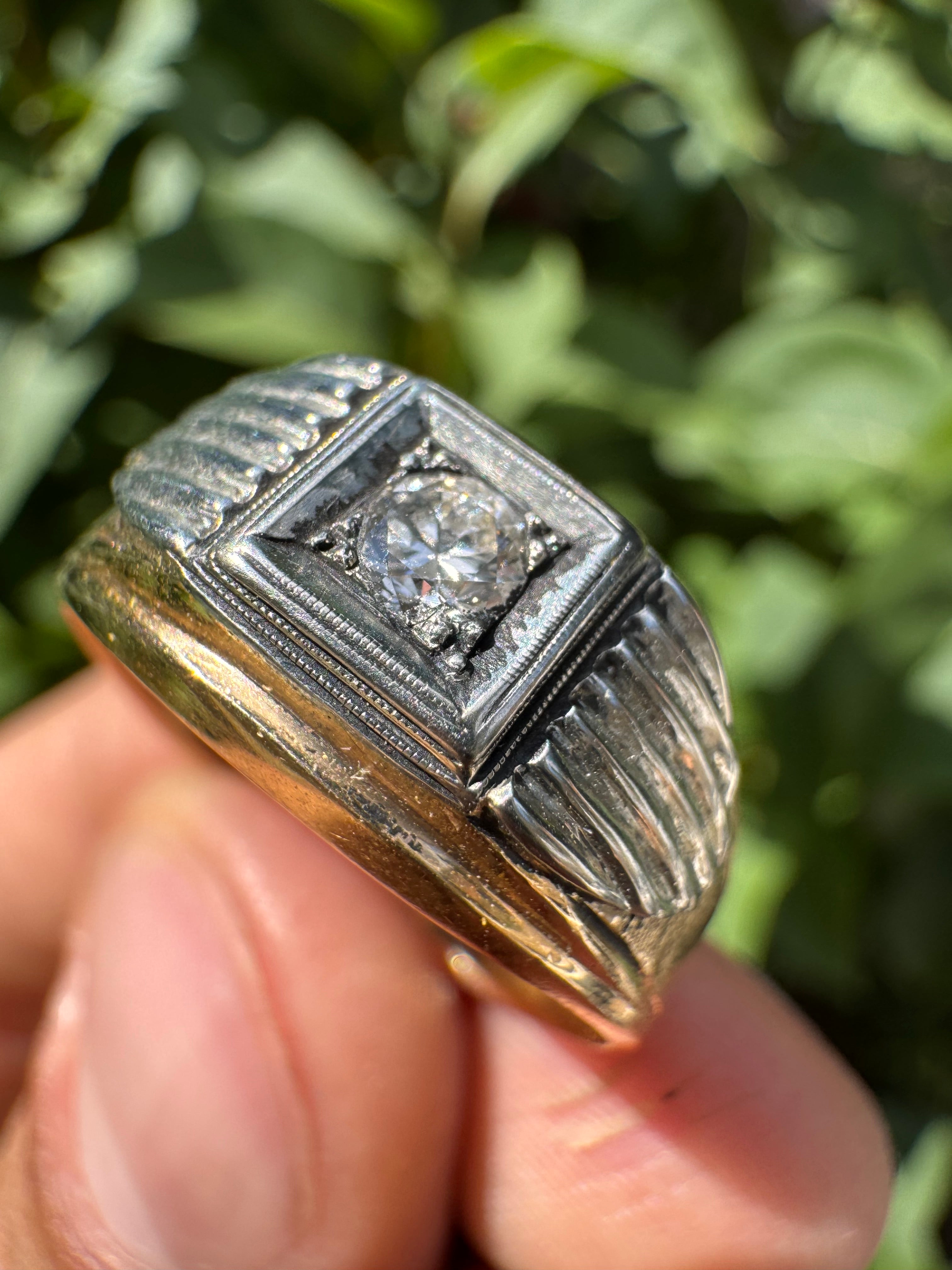 Lot 81: 18ct 0.4ct Diamond Solitaire Ring