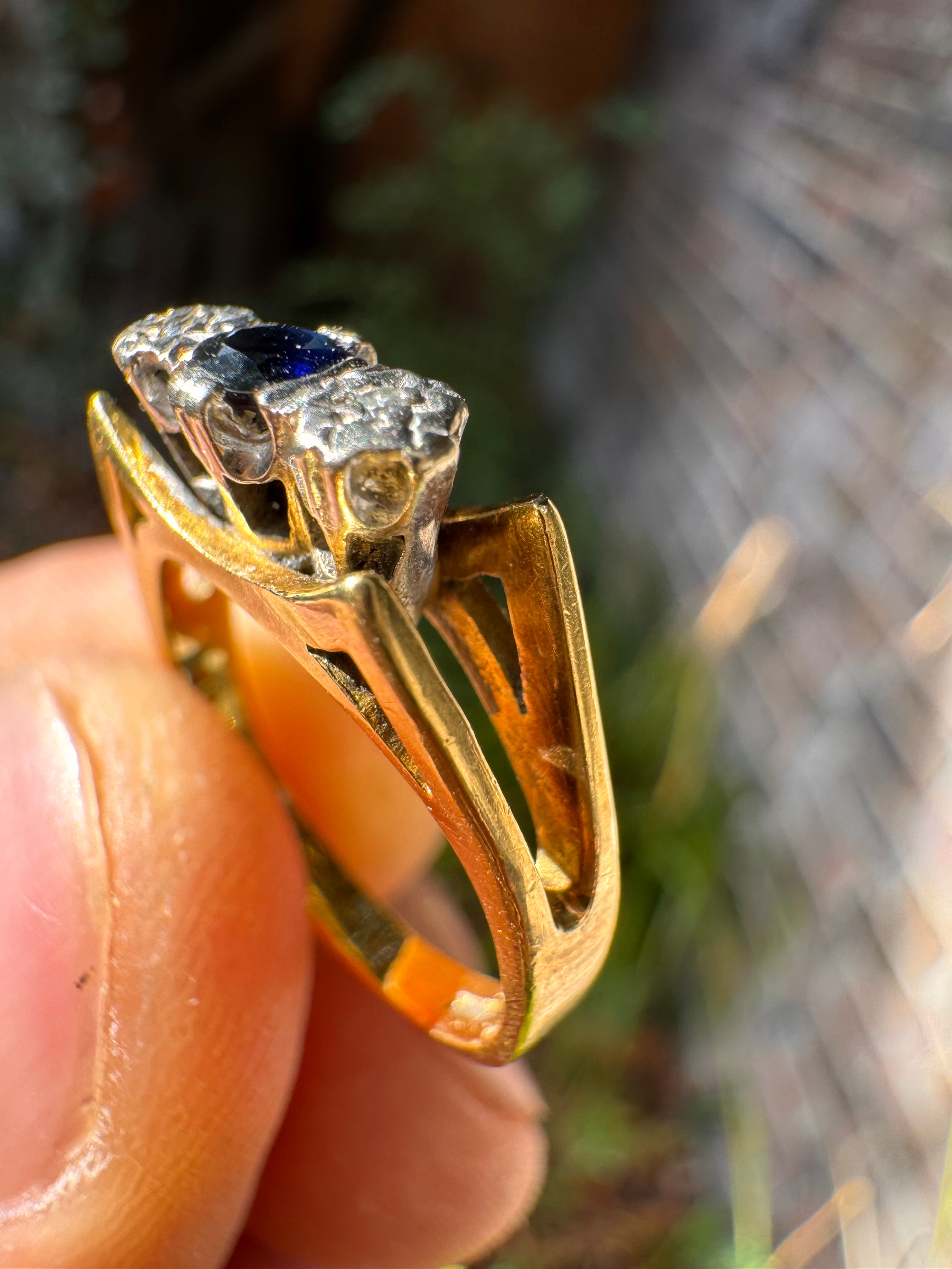 18ct Sapphire Diamond Trilogy Yellow Gold Ring Estimate £300-700