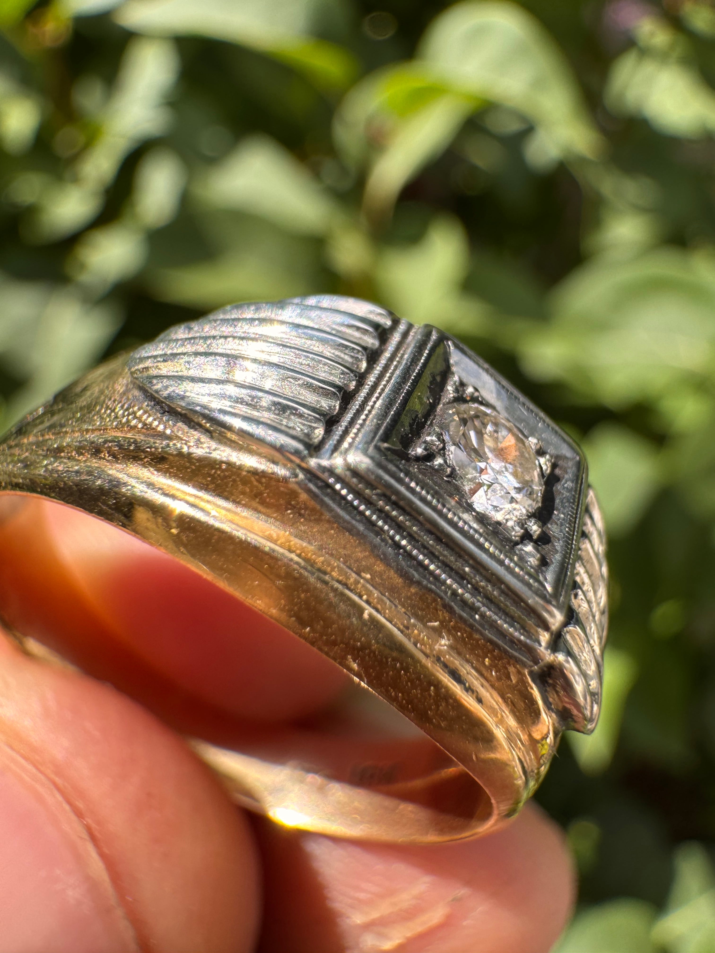 Lot 81: 18ct 0.4ct Diamond Solitaire Ring