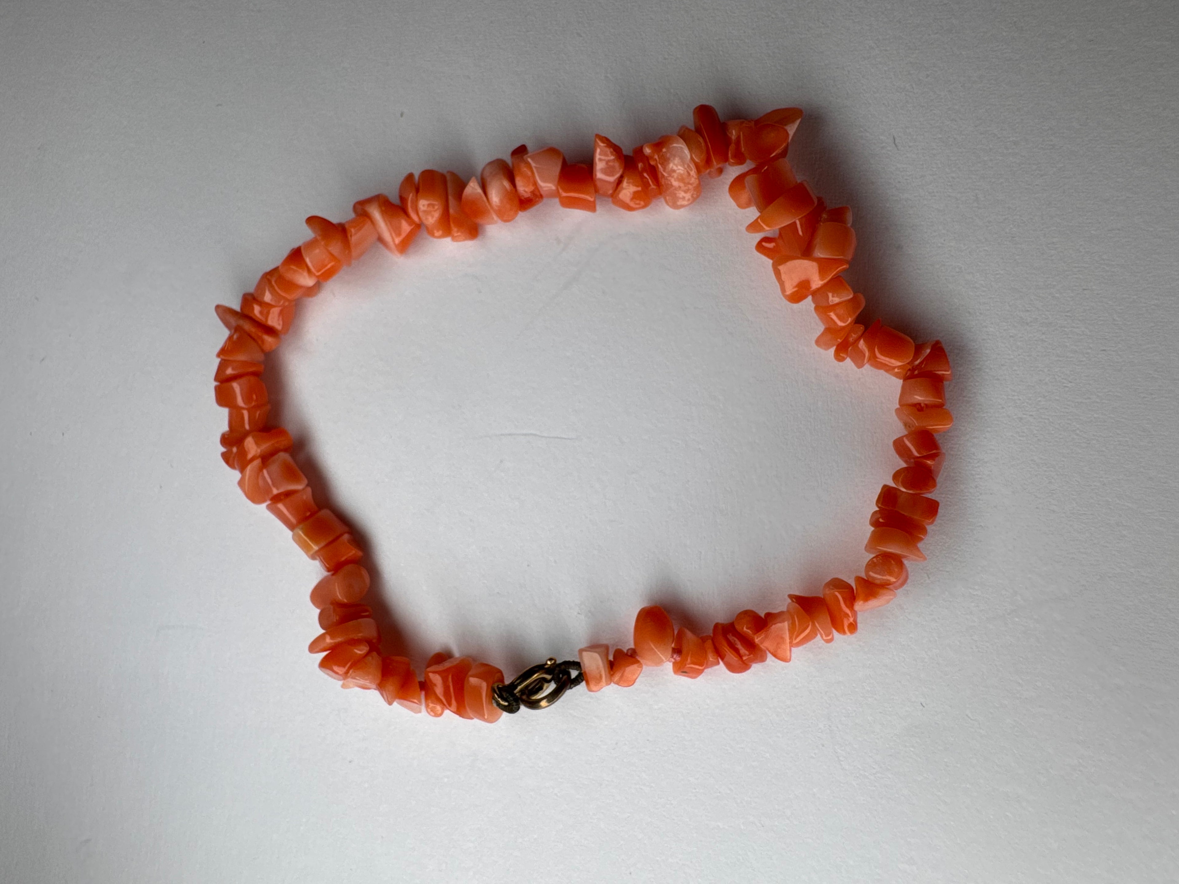 Vintage Coral Bracelet 9ct Clasp