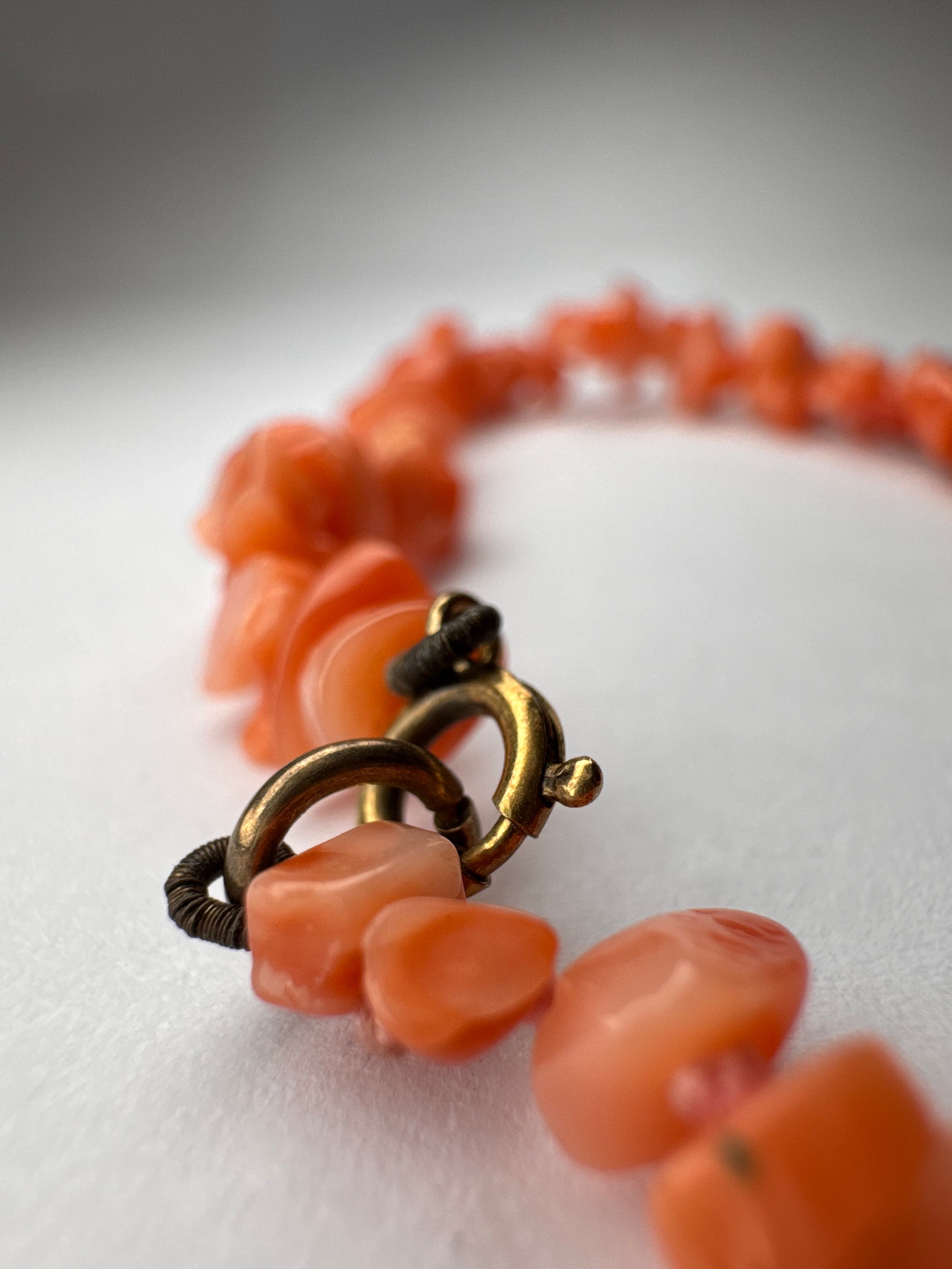 Vintage Coral Bracelet 9ct Clasp